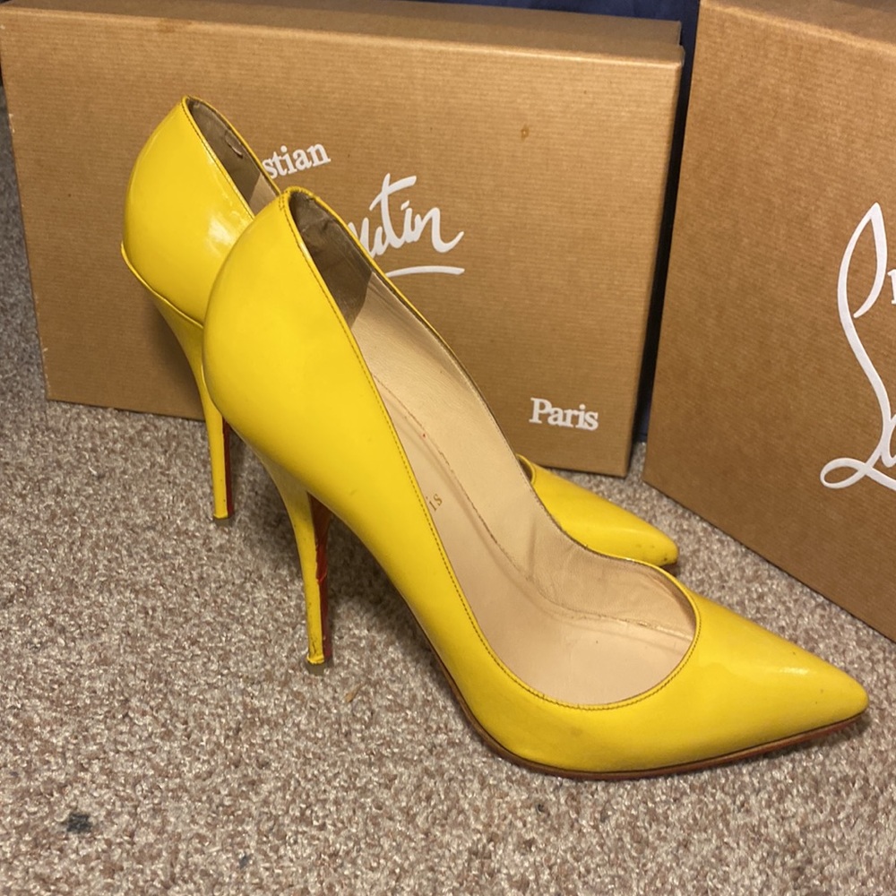 Christian Louboutin Yellow So Kate - Picture 2 of 6